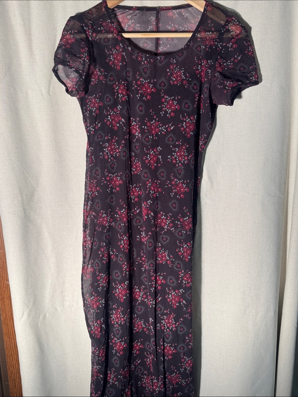 VINTAGE Black Floral Short-Sleeve Midi Dress
